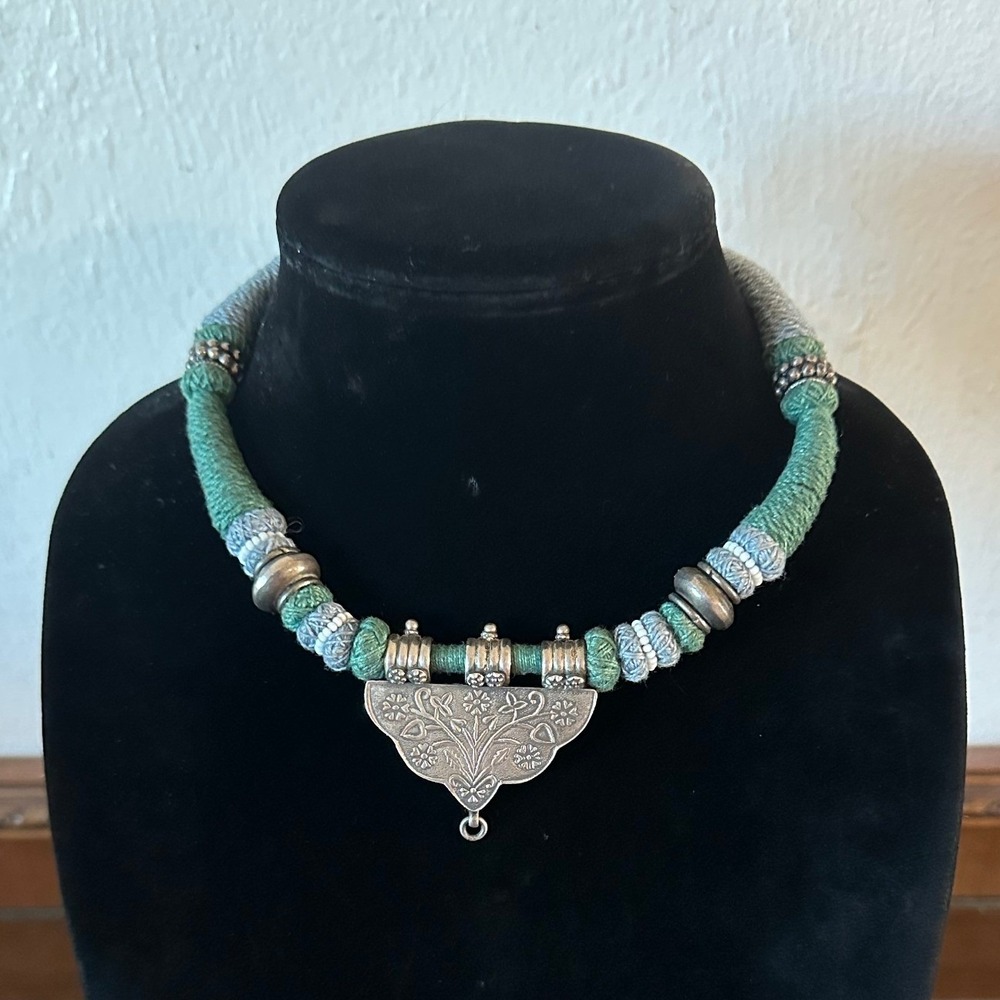 Boho‎ Tribal Green Blue Textile Wrapped Choker Necklace Silver Floral Pendant